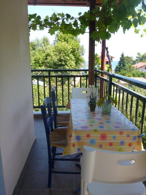 Helena Apartments Paralia Panteleimonos Habitación foto